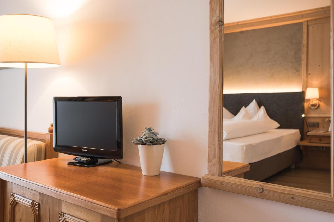 Hotel Alpenhof Tirolo Kültér fotó